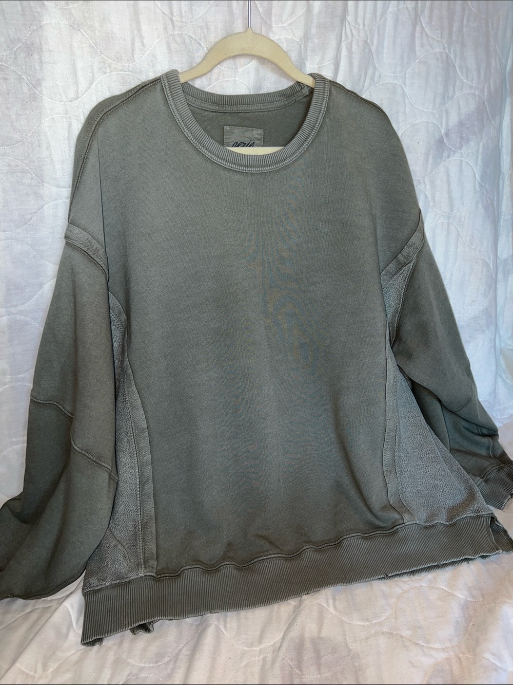 Aerie Women’s oversized Crewneck Sweater - Washed Olive Green